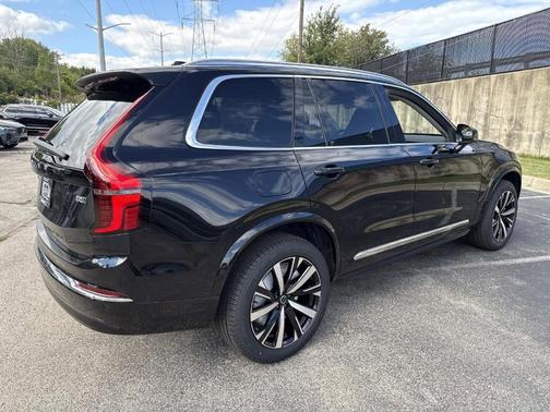 2026 Volvo XC90 B5 Core