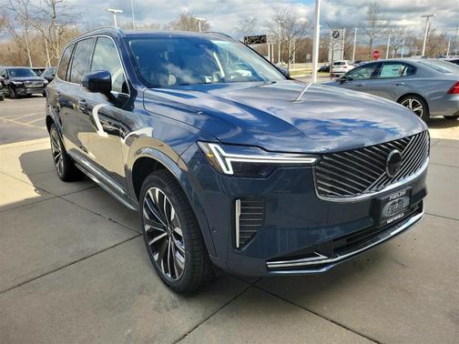2025 Volvo XC90 B6 Ultra