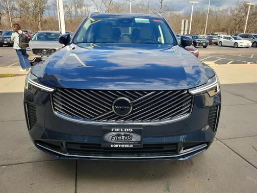 2025 Volvo XC90 B6 Ultra