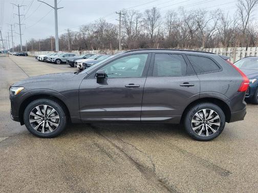 2025 Volvo XC60 B5 Core