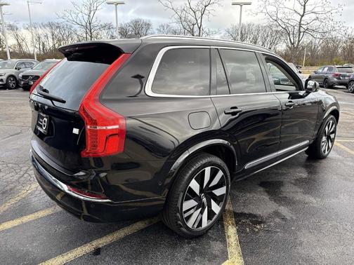 2024 Volvo XC90 Recharge Plug-In Hybrid T8 Plus Bright Theme 7 Passenger