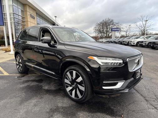 2024 Volvo XC90 Recharge Plug-In Hybrid T8 Plus Bright Theme 7 Passenger