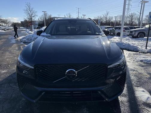 2026 Volvo XC60 B5 Ultra