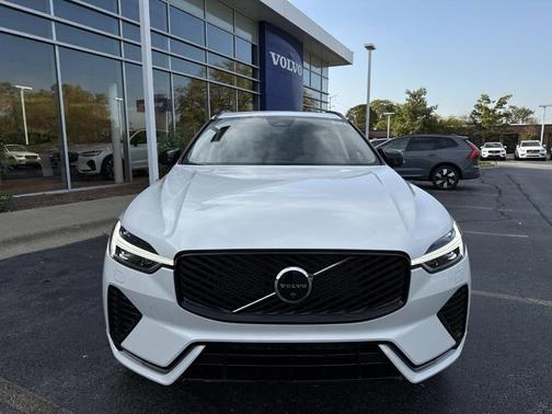 2026 Volvo XC60 B5 Ultra
