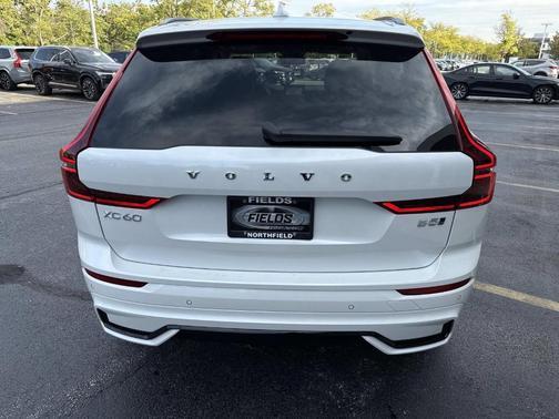 2026 Volvo XC60 B5 Ultra