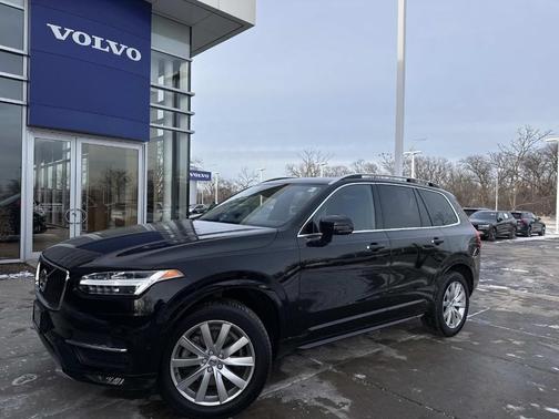 2018 Volvo XC90 T5 Momentum