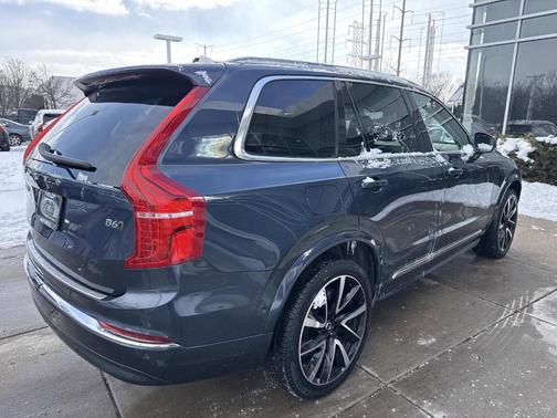 2024 Volvo XC90 B6 Plus Bright Theme 6-Seater