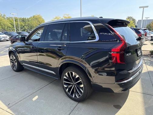 2025 Volvo XC90 B6 Plus 7-Seater