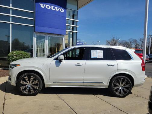 2022 Volvo XC90 Recharge Plug-In Hybrid T8 Inscription Extended Range 7P