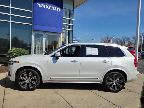 2022 Volvo XC90 Recharge Plug-In Hybrid T8 Inscription Extended Range 7P