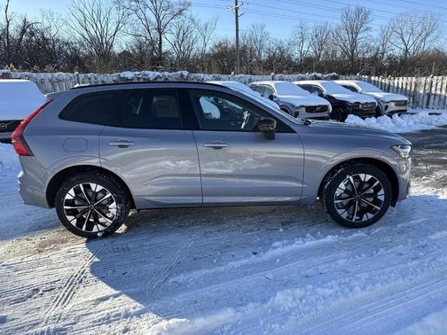 2026 Volvo XC60 B5 Plus