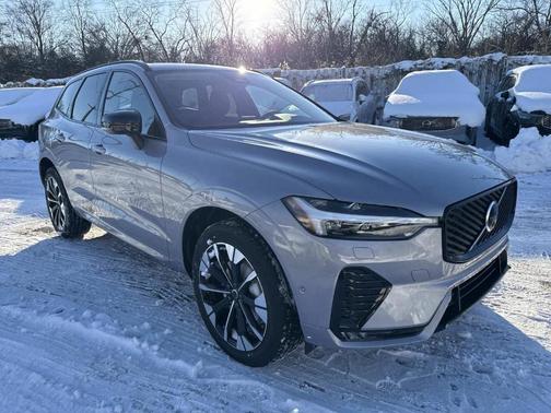 2026 Volvo XC60 B5 Plus