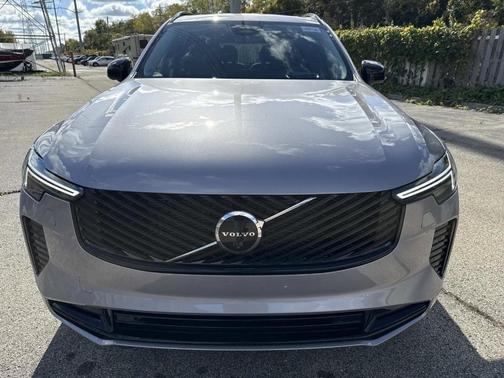 2026 Volvo XC90 B6 Ultra Dark Theme 6-Seater