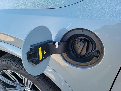 2025 Volvo XC90 Plug-In Hybrid T8 Plus 7-Seater
