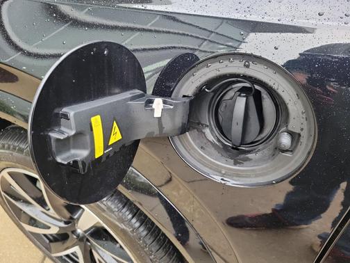 2023 Volvo XC90 Recharge Plug-In Hybrid T8 Plus Dark Theme 7 Passenger