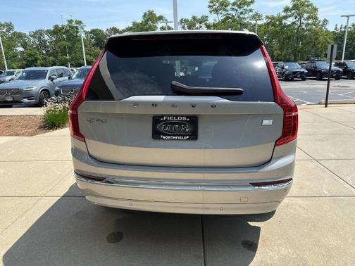 2024 Volvo XC90 Recharge Plug-In Hybrid T8 Ultimate Bright Theme 7-Seater