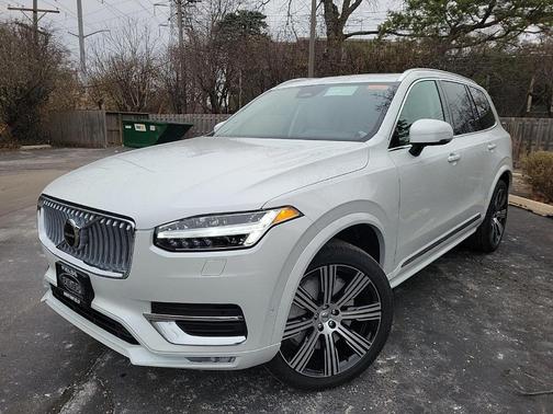 2025 Volvo XC90 B6 Plus 7-Seater