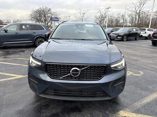 2026 Volvo XC40 B5 Core