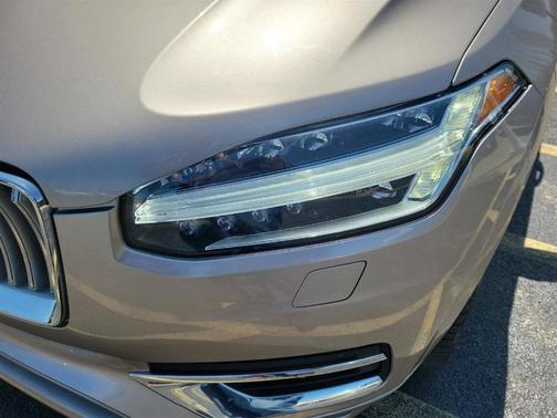 2023 Volvo XC90 B6 Plus 6-Seater