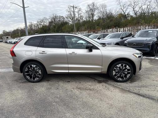 2026 Volvo XC60 B5 Plus