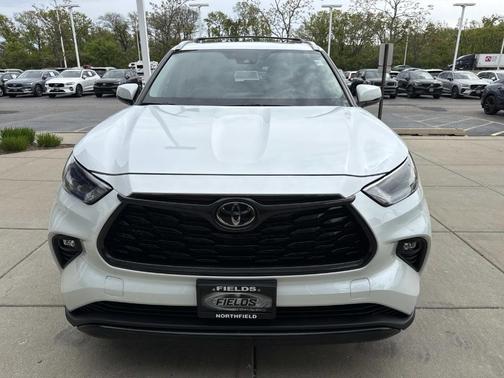 Wind Chill Pearl 2022 Toyota Highlander XLE