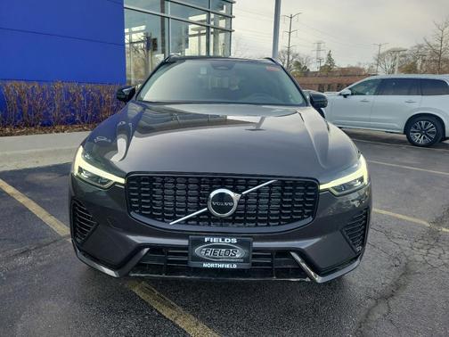 2025 Volvo XC60 Plug-In Hybrid T8 Core