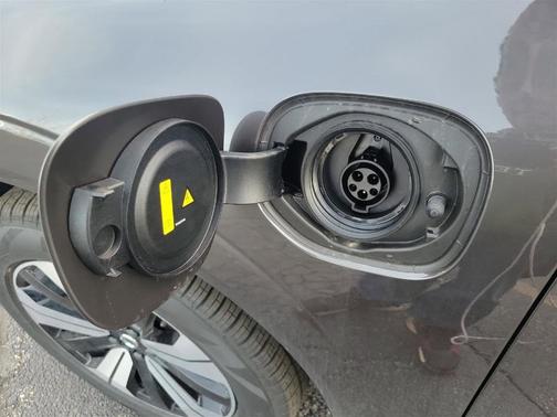 2025 Volvo XC60 Plug-In Hybrid T8 Core