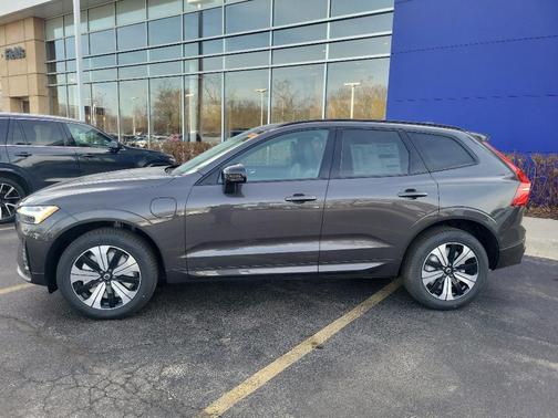 2025 Volvo XC60 Plug-In Hybrid T8 Core