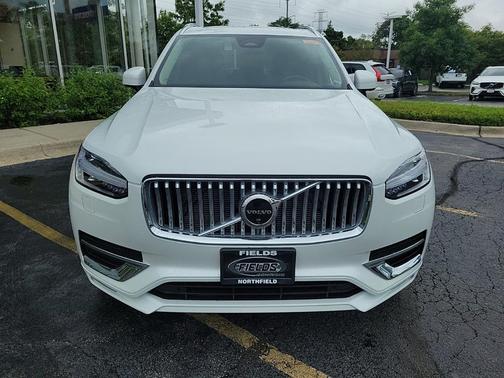 2025 Volvo XC90 B6 Plus 7-Seater
