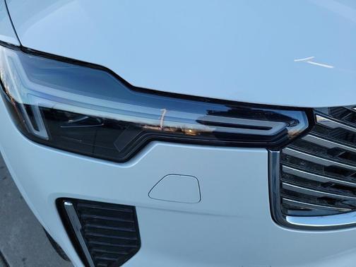 2025 Volvo XC90 B5 Plus 7-Seater