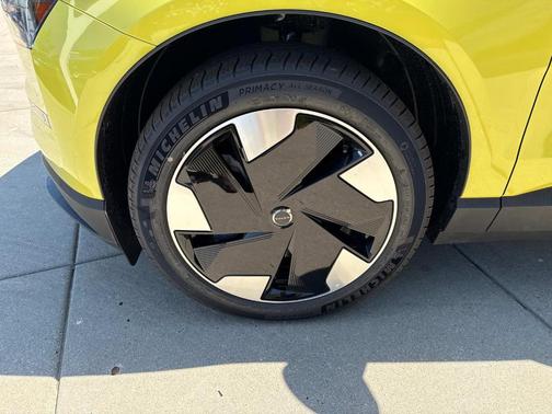2025 Volvo EX30 Twin Motor Plus