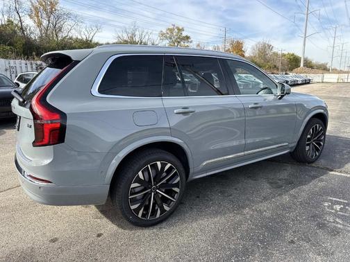 2026 Volvo XC90 B6 Plus 7-Seater