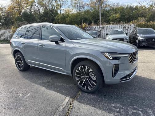 2026 Volvo XC90 B6 Plus 7-Seater