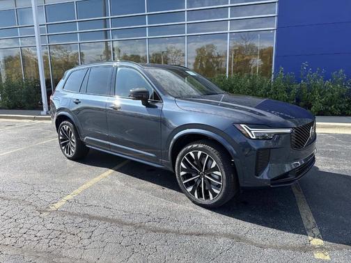2026 Volvo XC90 B6 Ultra Dark Theme 7-Seater