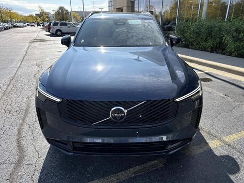 2026 Volvo XC90 B6 Ultra Dark Theme 7-Seater