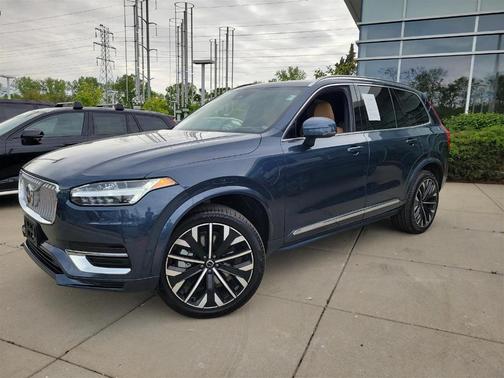 2024 Volvo XC90 Recharge Plug-In Hybrid T8 Ultimate Bright Theme 7-Seater