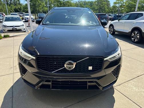 2025 Volvo XC60 Plug-In Hybrid T8 Polestar Engineered
