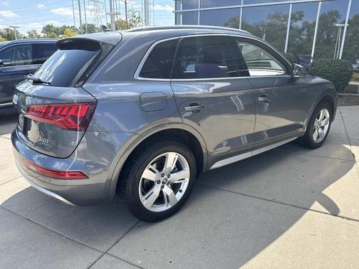 2018 Audi Q5 2.0T Premium Plus