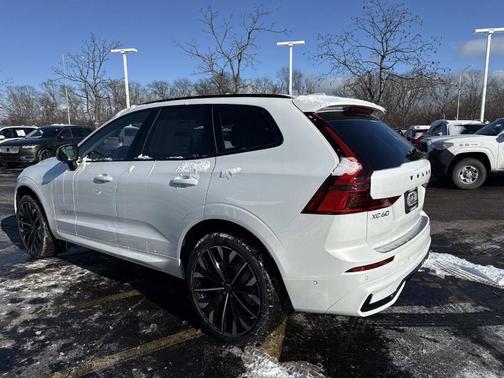 2026 Volvo XC60 B5 Ultra