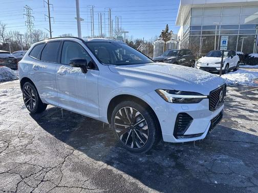 2026 Volvo XC60 B5 Ultra