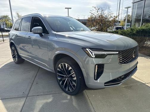 2026 Volvo XC90 B6 Plus 7-Seater