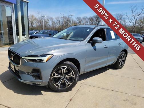 2022 Volvo XC60 B5 Momentum