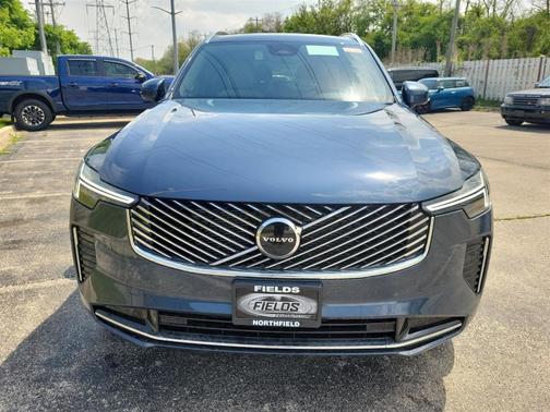 2025 Volvo XC90 B5 Core