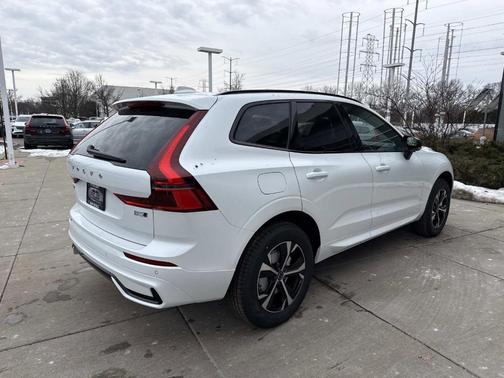 2026 Volvo XC60 B5 Core