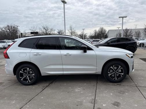 2026 Volvo XC60 B5 Core