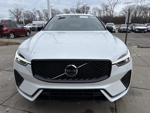 2026 Volvo XC60 B5 Core