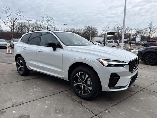 2026 Volvo XC60 B5 Core