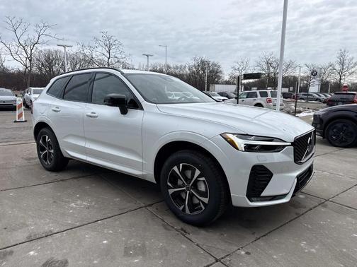 2026 Volvo XC60 B5 Core