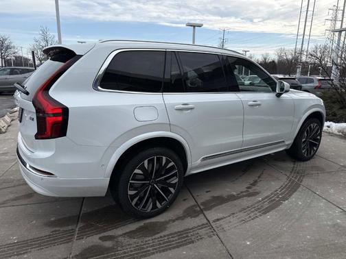 2026 Volvo XC90 B6 Plus 7-Seater