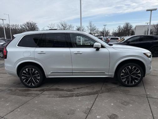 2026 Volvo XC90 B6 Plus 7-Seater